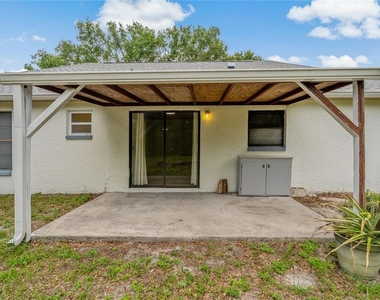 1301 Mandarin Drive - Photo Thumbnail 3