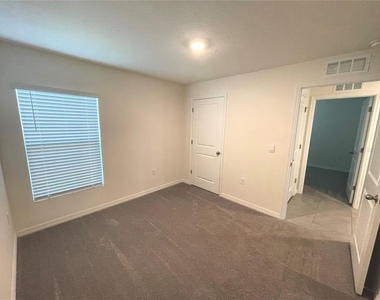 590 Sunlit Coral Street - Photo Thumbnail 24