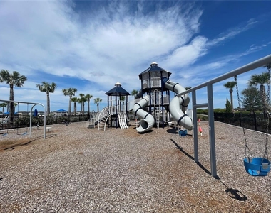 590 Sunlit Coral Street - Photo Thumbnail 29