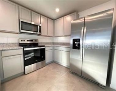 590 Sunlit Coral Street - Photo Thumbnail 12