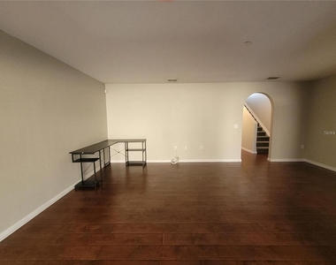 3805 Exeter Lane - Photo Thumbnail 8