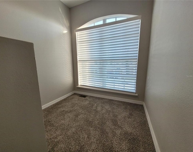 3805 Exeter Lane - Photo Thumbnail 14