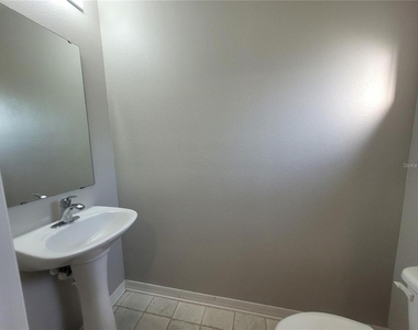 3805 Exeter Lane - Photo Thumbnail 34