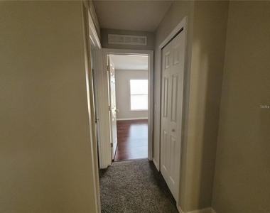 3805 Exeter Lane - Photo Thumbnail 27