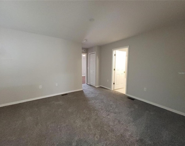 3805 Exeter Lane - Photo Thumbnail 23