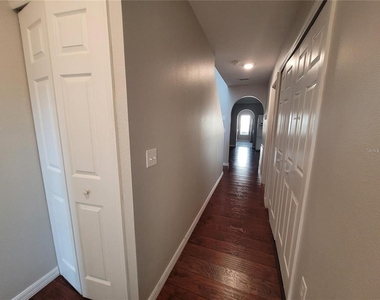 3805 Exeter Lane - Photo Thumbnail 13