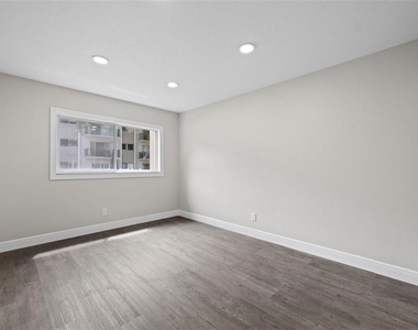 4610 W Gray Street - Photo Thumbnail 19