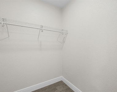 4610 W Gray Street - Photo Thumbnail 15