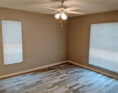 5327 Baldock Avenue - Photo Thumbnail 4