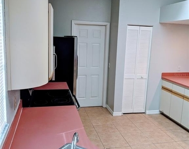 5327 Baldock Avenue - Photo Thumbnail 14