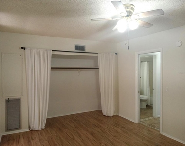 2331 Finlandia Lane - Photo Thumbnail 22