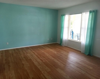 2331 Finlandia Lane - Photo Thumbnail 6