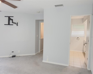 824 Padua Lane - Photo Thumbnail 13