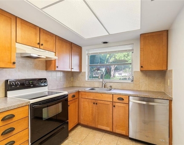 1248 Lazy Lake Road W - Photo Thumbnail 1