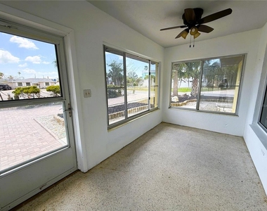500 140th Avenue E - Photo Thumbnail 9