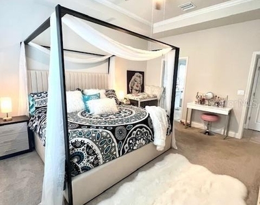 8351 Greenway Avenue - Photo Thumbnail 12
