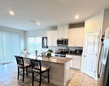 8351 Greenway Avenue - Photo Thumbnail 10