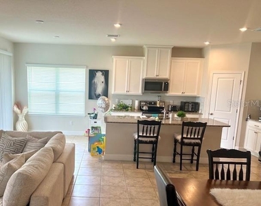 8351 Greenway Avenue - Photo Thumbnail 6