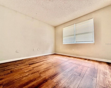 5024 Terrace Palms Circle - Photo Thumbnail 10