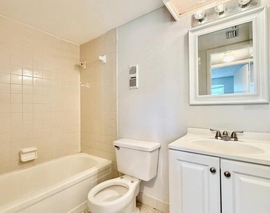 5024 Terrace Palms Circle - Photo Thumbnail 9