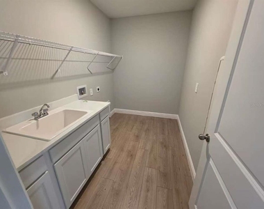2212 Sienna Spruce Street - Photo Thumbnail 21