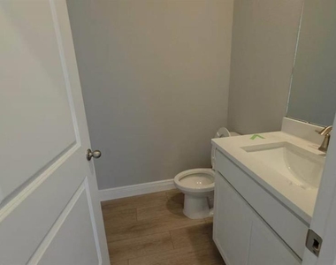 2212 Sienna Spruce Street - Photo Thumbnail 8