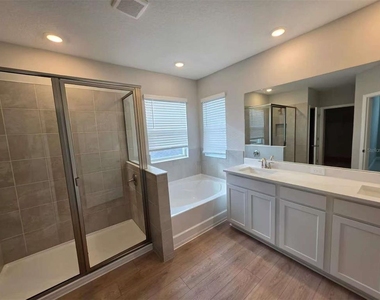 2212 Sienna Spruce Street - Photo Thumbnail 24
