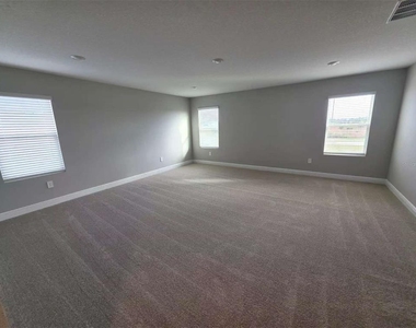 2212 Sienna Spruce Street - Photo Thumbnail 17