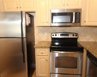 2202 Clubhouse Drive - Photo Thumbnail 8