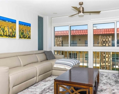 105 Island Way - Photo Thumbnail 9