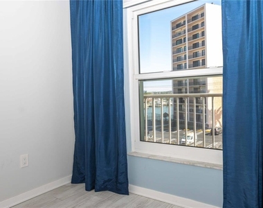 105 Island Way - Photo Thumbnail 27