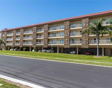 105 Island Way - Photo Thumbnail 43