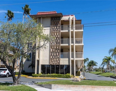 105 Island Way - Photo Thumbnail 42