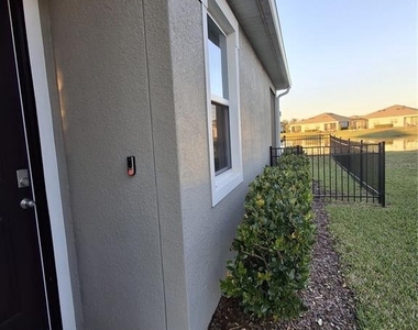 7891 Stonebrook Circle - Photo Thumbnail 4