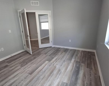 7891 Stonebrook Circle - Photo Thumbnail 17