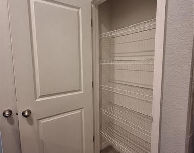 7891 Stonebrook Circle - Photo Thumbnail 32