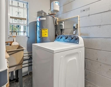 2711 W Heiter Street - Photo Thumbnail 24