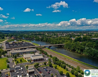 11 W 2nd Street - Photo Thumbnail 16