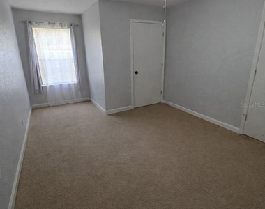 1622 Columbia Arms Circle - Photo Thumbnail 5