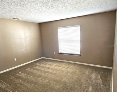 551 Stonewall Avenue - Photo Thumbnail 6