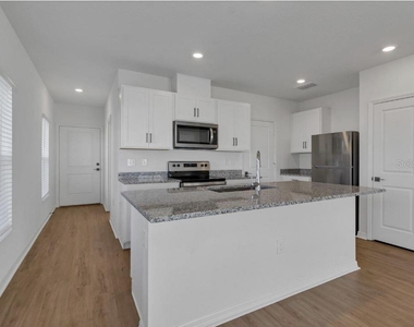 1513 Mirabella Circle - Photo Thumbnail 3