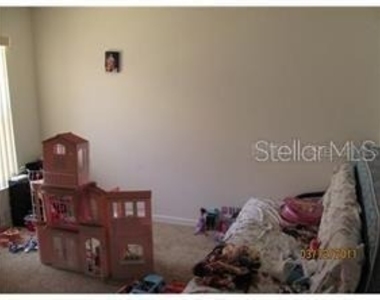 136 Grantham Drive - Photo Thumbnail 4