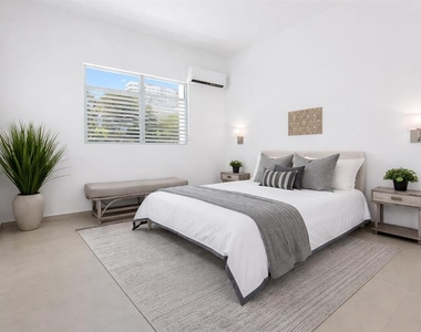1366 Wilson Ave - Photo Thumbnail 7