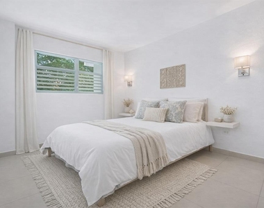 1366 Wilson Ave - Photo Thumbnail 5