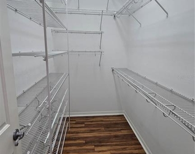 2614 Dartford Terrace - Photo Thumbnail 8