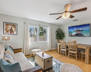 124 E Harding Street - Photo Thumbnail 4