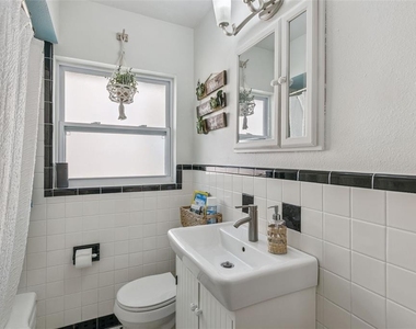 124 E Harding Street - Photo Thumbnail 15