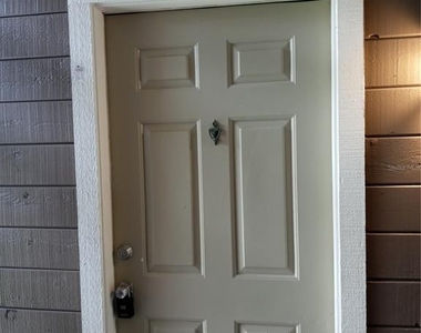 216 Afton Square - Photo Thumbnail 1