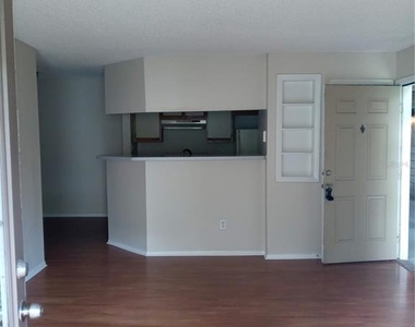 216 Afton Square - Photo Thumbnail 20