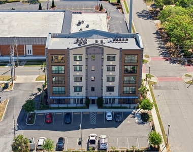 100 N Dewey Street - Photo Thumbnail 20